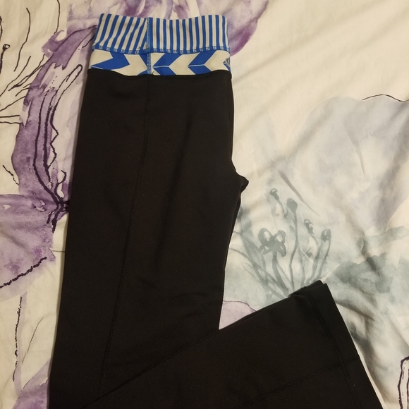 Reversible Lululemon Slim Groove Pant Size 8 Flare - Picture 6 of 7